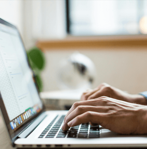 Luxenora support team illustration